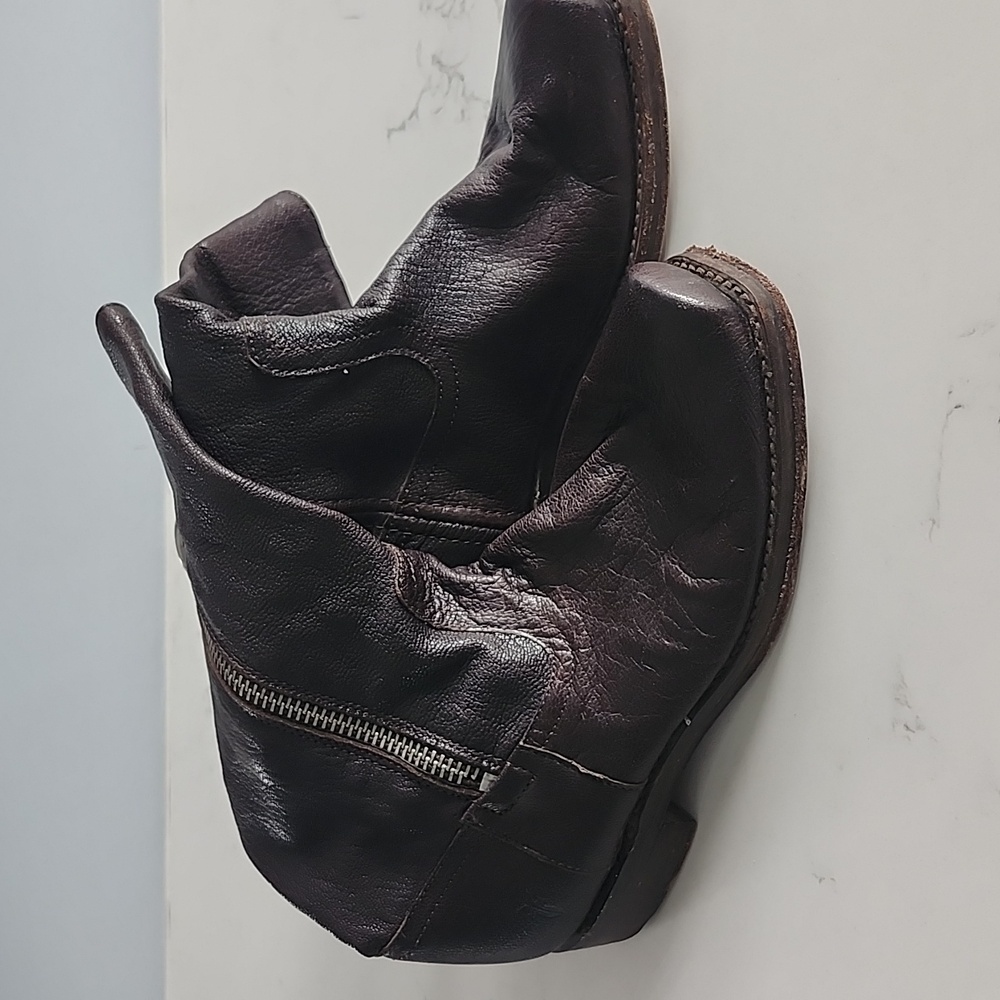 Ladies Frye  dk brown leather boots